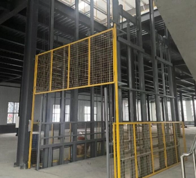 得荣请详细介绍一下货梯安装在室外的维护方法